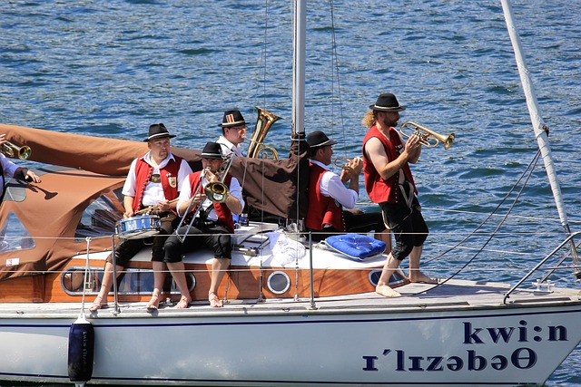 对比数据显 对比数据显